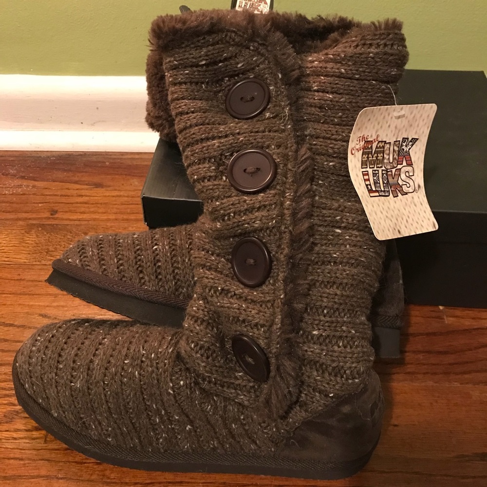 Brand new muk luks size 7